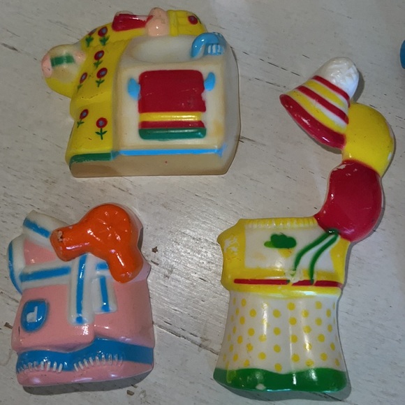 1979 KTC Dolly pop s and accessories - Picture 4 of 5